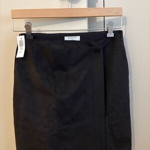 Aritzia Babaton - Black Cantina Skirt